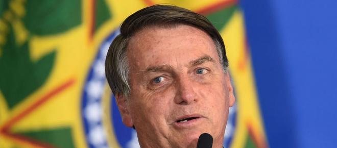 Bolsonaro diz que uso da máscara não tem eficácia