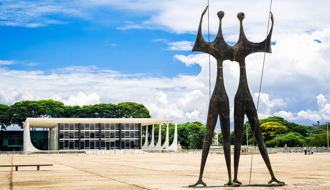 Município não impor proibição a torres de transmissão não prevista na legislação federal