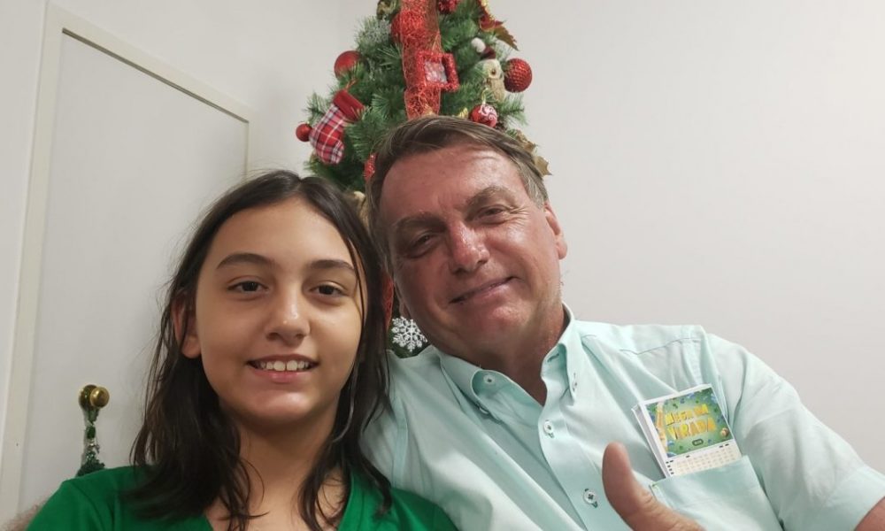 Posts com mais engajamento de Bolsonaro em 2020 têm Gusttavo Lima e Laura