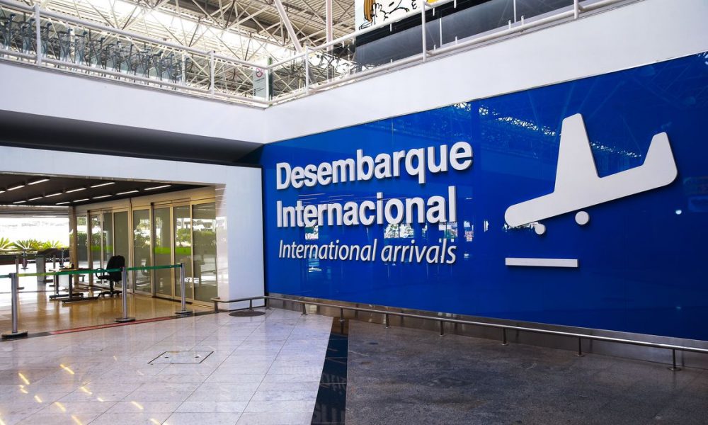 Brazil reopens all airports to foreign travelers -Árabe -Arab News Agency (ANBA)