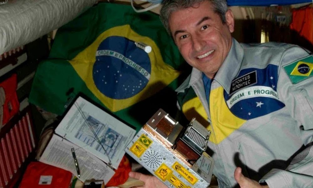 Quinze anos que Marcos Pontes voltou do espaço – Por Marcelo Santos