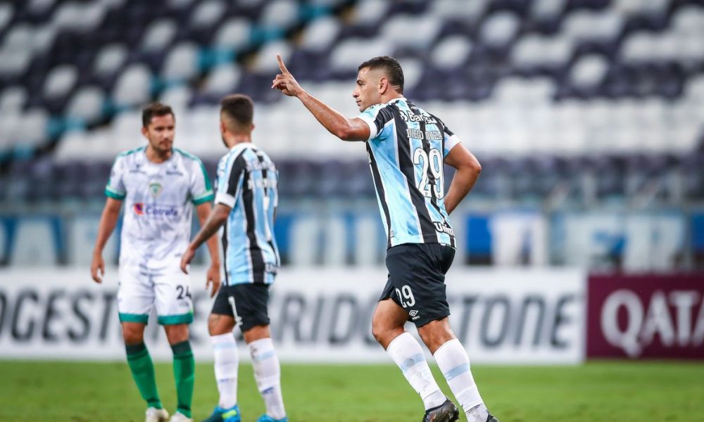 Em casa, Grêmio e Bragantino estreiam com vitórias na Sul-Americana