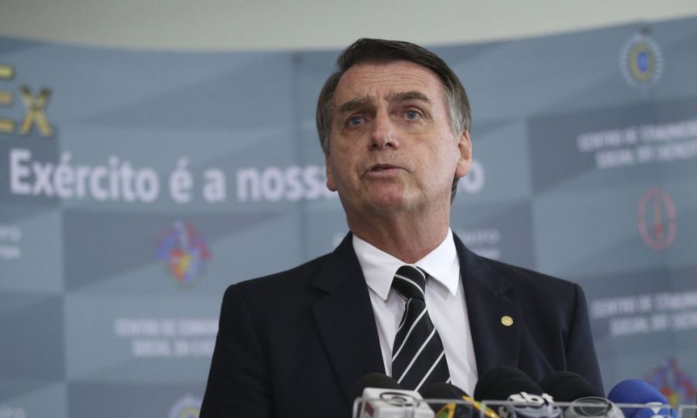  Acuado com CPI do Covid, Bolsonaro critica ministro do STF: “Falta-lhe coragem moral e sobra-lhe imprópria militância política”