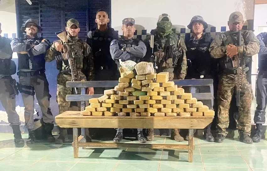  Ação conjunta entre PMs de Mato Grosso e Rondônia prende quadrilha com 80 quilos de cocaína e carros