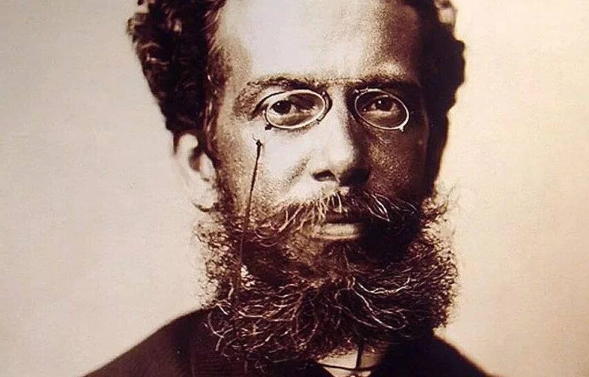  Obra completa de Machado de Assis é relançada em box de luxo