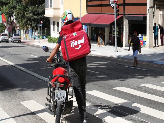  IBGE: país tem 2,1 milhões de trabalhadores por aplicativo