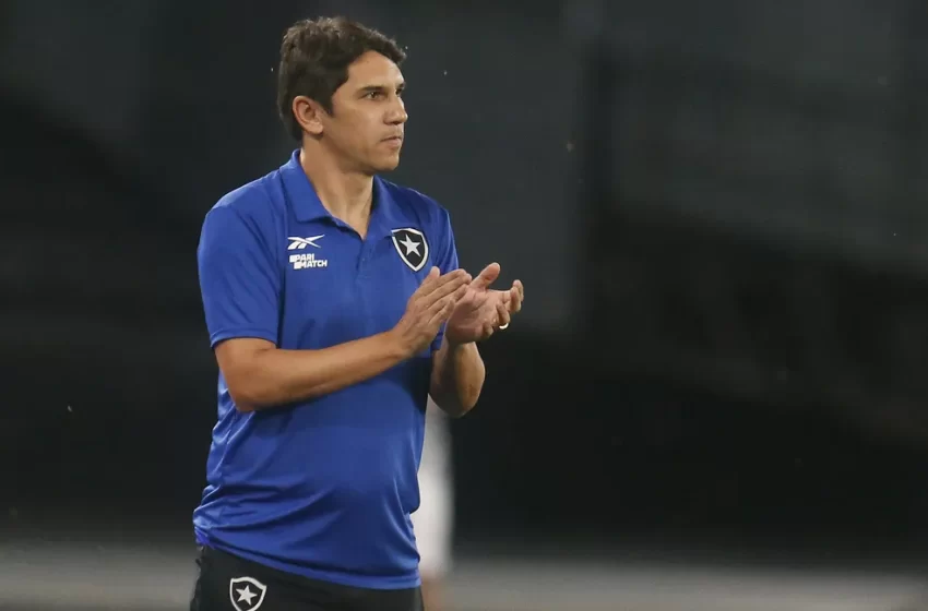  Lúcio Flávio confia em volta por cima do Botafogo: “A resposta eles vão dar contra o Palmeiras”