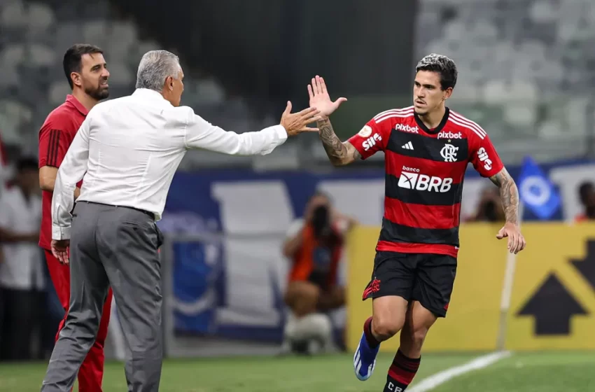  Mudança de ambiente com Tite ganha eco no vestiário do Flamengo: “Traz uma paz muito grande”