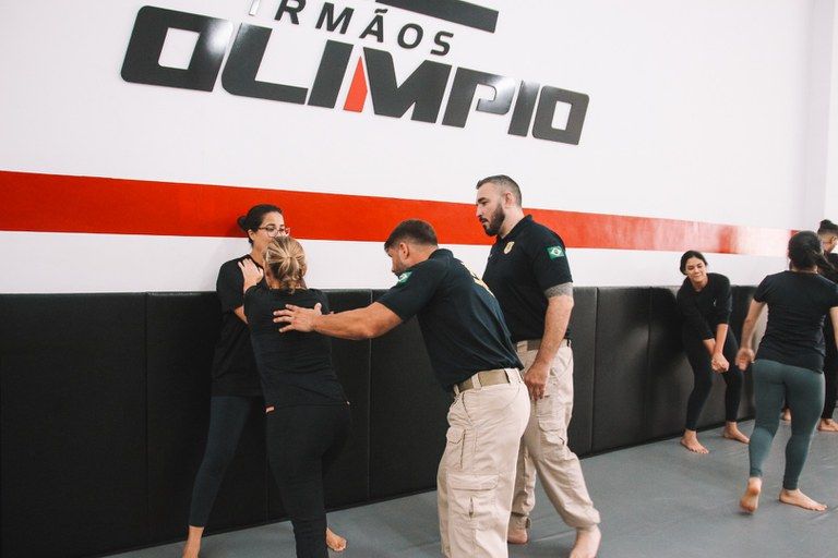  Em Rondônia, PRF promove aula de defesa pessoal em comemoração ao mês da mulher