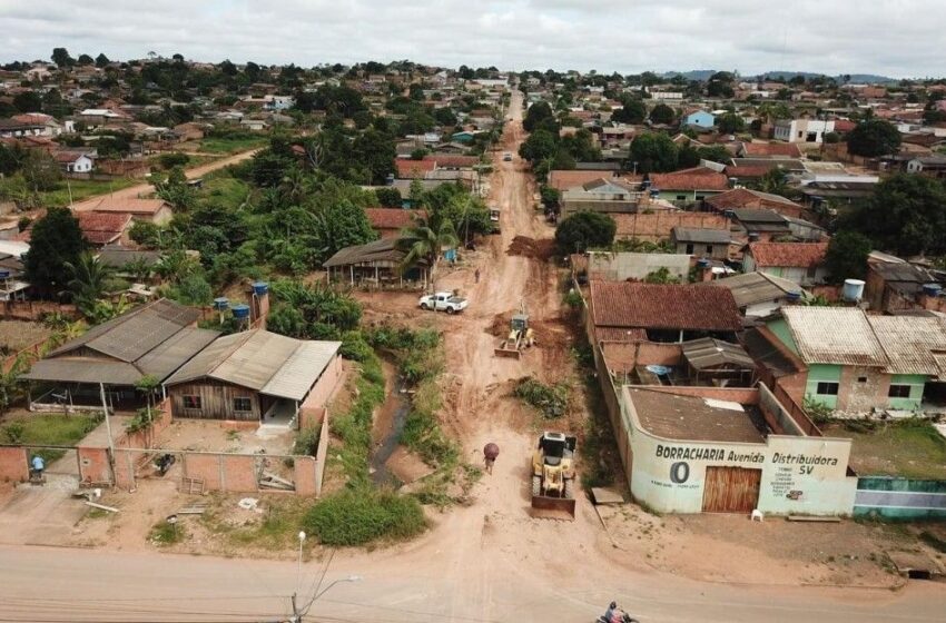  Prefeitura de Jaru de Jaru autoriza início das obras de pavimentação asfáltica nas Ruas Raimundo Barreto e Cândido Portinari no setor 07