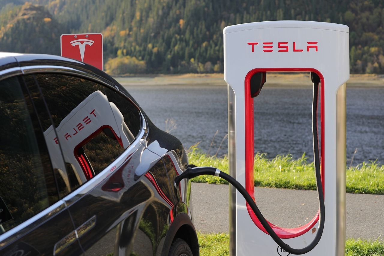 Adeus linha de montagem!  Tesla reinventa a produção de carros elétricos com custo 50% menor