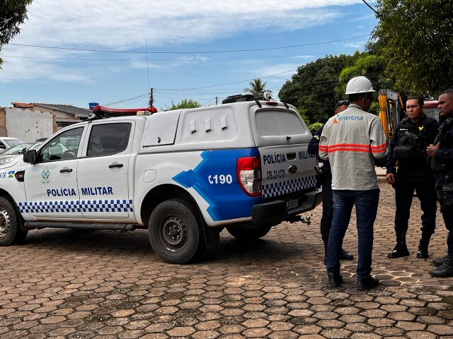  Fábrica de gelo no bairro Embratel e comércio no Jardim Eldorado são fflagrados furtando energia