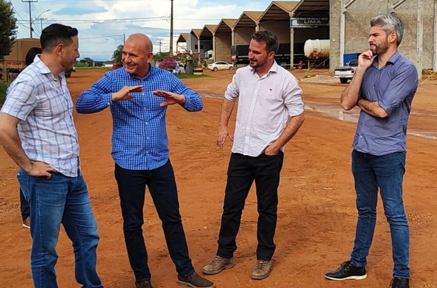  Em Vilhena, deputado Ezequiel Neiva anuncia o inicio das obras para o asfaltamento dos acessos da Cooperativa de Transportes de Rondônia