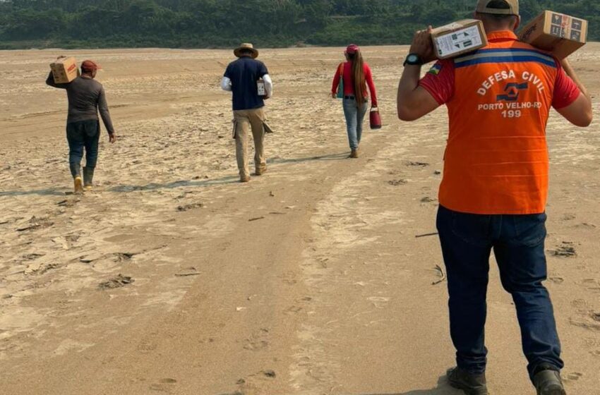  Seca extrema no rio Madeira ainda afeta navegação e forças emergenciais