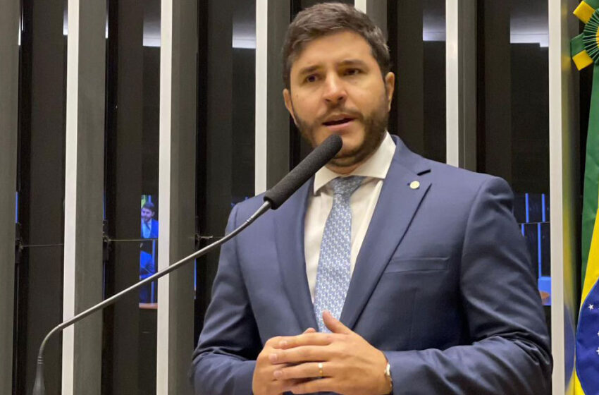  Deputado Maurício Carvalho solicita apoio da força aérea para combater incêndios florestais em Rondônia