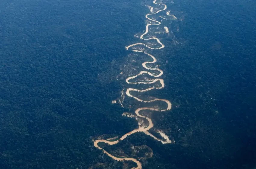  Projeto monitora rios na região da Terra Indígena Yanomami