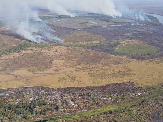  A emissão de gases por incêndios é registrada em dois estados