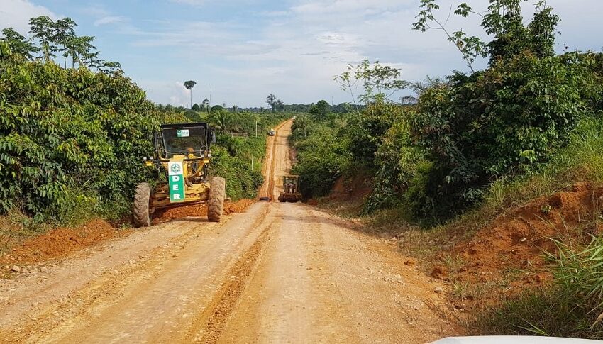  Pedro Fernandes reitera solicitação ao DER de urgência de pavimentação na RO-205