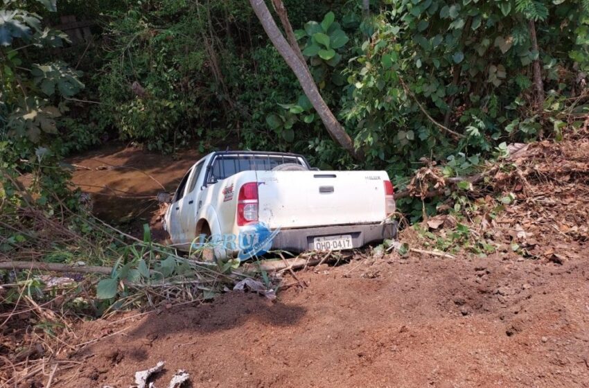  Jaru: Caminhonete da Prefeitura de Machadinho Furtada é recuperada e Suspeitos São Presos Durante Fuga em Jaru