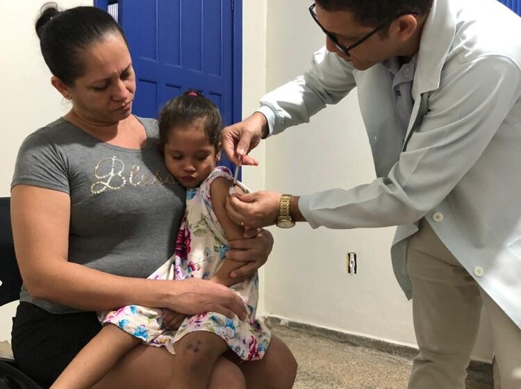  Cerca de 600 doses de vacina foram aplicadas durante o Dia D contra a Gripe (Influenza), realizado no último sábado (19) em Jaru e no distrito de Tarilândia