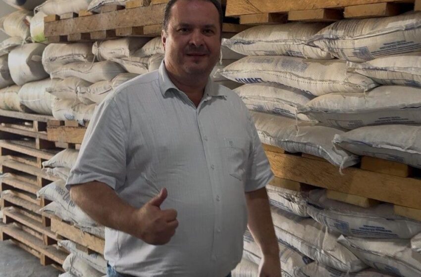  Deputado Dr. Luís do Hospital capacita agricultura familiar em Jaru com 40 toneladas de calcário