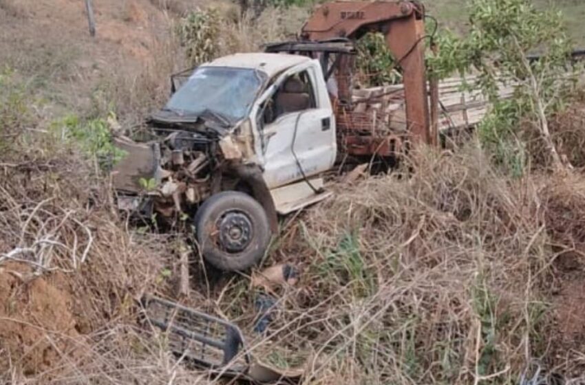  Grave Acidente na RO-133 Envolvendo Caminhão Munck de Jaru, deixa uma Vítima Fatal