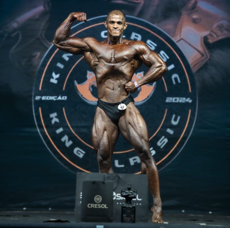 Gabriel Amorim, de Jaru, domina o King Classic Rondônia e mira o topo no Mister Olympia Brasil 2026