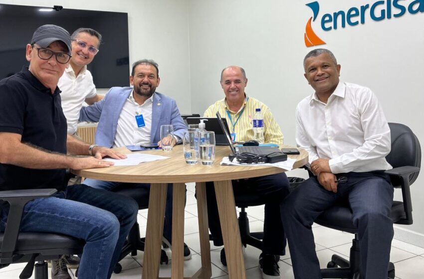  Laerte Gomes se reúne com diretoria da Energisa para tratar sobre iluminação de trecho da BR-364 em Ouro Preto do Oeste