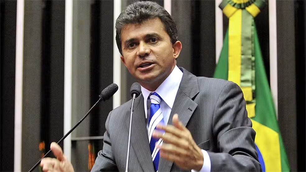 A Justiça mantém declarações do ex-senador de RO, Expedito Júnior, por falsidade ideológica na eleição de 2010