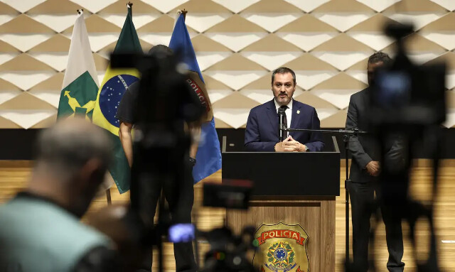  Polícia Federal investiga explosões em Brasília como ato terrorista