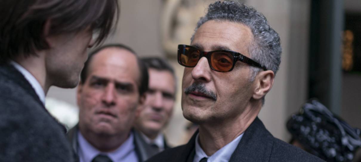 John Turturro voltou em Pinguim por violência contra mulheres