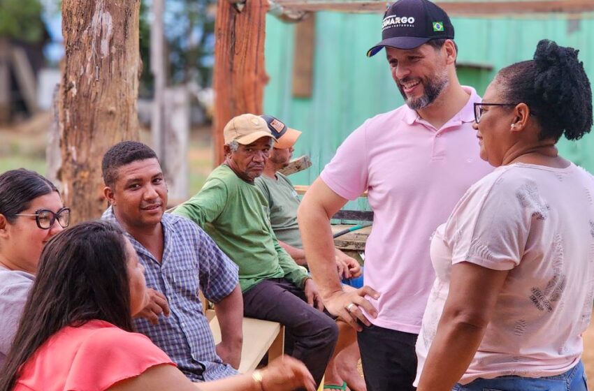  Delegado Camargo se reúne com moradores de Terra Prometida para tratar da falta de energia