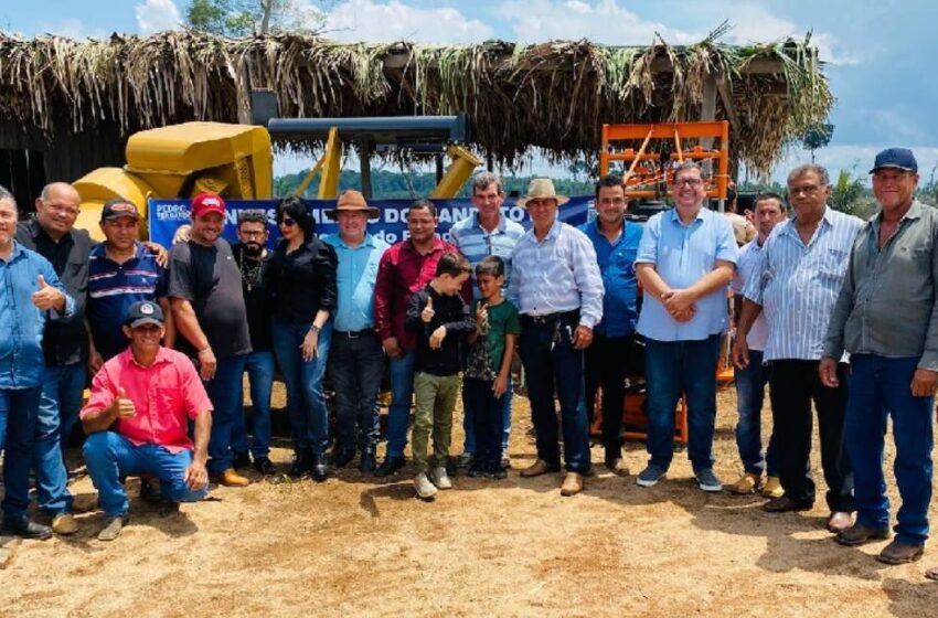  Pedro Fernandes entrega implementos agrícolas para fortalecer a produção rural em Machadinho D’Oeste