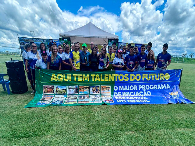  Ponta do Abunã faz festa de despedida para secretária Ivonete Gomes com homenagem pela evolução no esporte