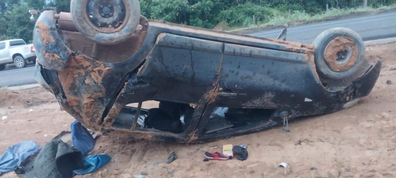 Capotamento deixa criança morta e três feridos na rodovia estadual