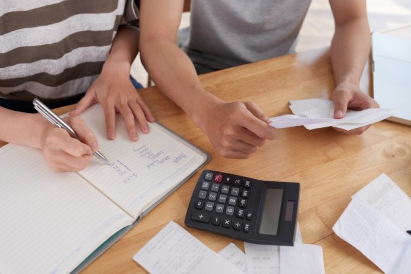 Parcelar IPVA é alternativa em períodos de aperto financeiro
