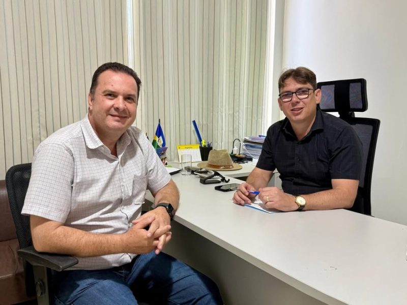 Prefeito Jeverson Lima anuncia construção de pista de caminhada na Avenida Dom Pedro I, no Setor 04; obra será realizada com recursos do deputado estadual Dr. Luís do Hospital