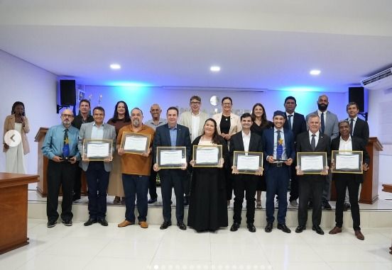 Jaru: Sessão solene homenageia lideranças e autorizações de contribuições ao município