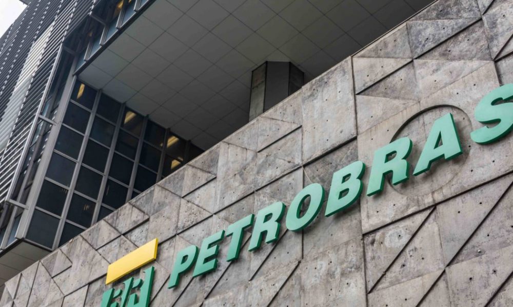  Petrobras diz que alinhamento de preços ao mercado internacional não mudou