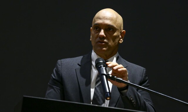  Ministro Alexandre de Moraes não reconhece vínculo trabalhista de motorista de aplicativo