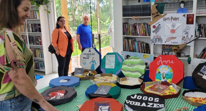  Tubarão inaugura biblioteca com 3,2 mil exemplares em escola municipal