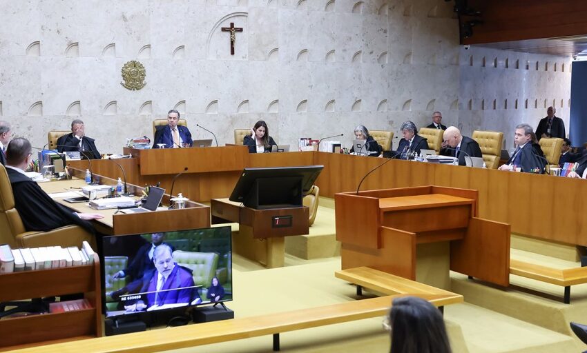 Supremo diz que porte de maconha para uso pessoal não é crime e sinaliza que Congresso não pode mudar decisão