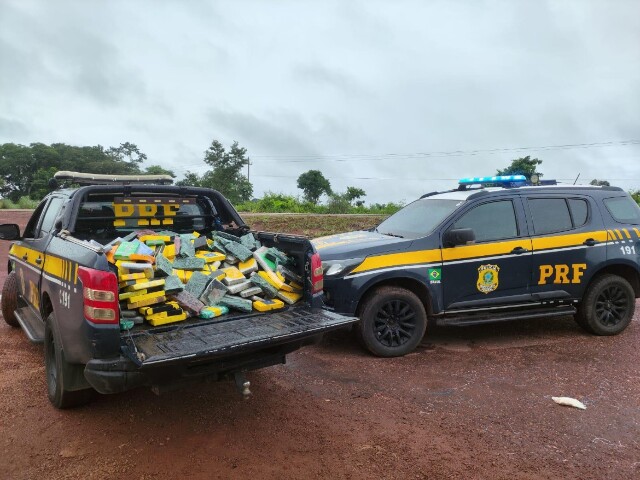 PRF Aprende 340 kg de Drogas em Guajará-Mirim