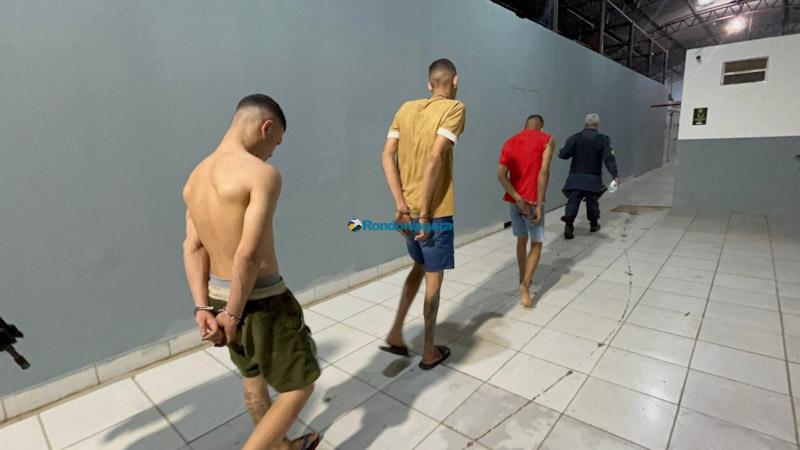 Operação do 5º BPM termina com três presos e apreensão de drogas e roupas furtadas