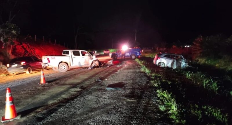 Dois irmãos morrem em choques frontais entre Onix e Hilux na RO-470