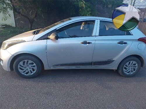 Criminosos armados com capturas sequestraram mulher e roubaram carro na zona leste