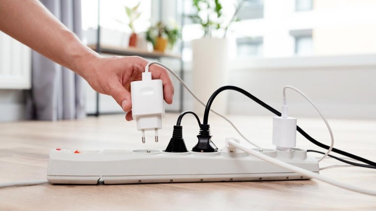 Especialista alerta para cuidados com energia elétrica dentro de casa e reforçar prevenção de acidentes