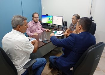 Deputado Laerte Gomes e vereadora Nadja Lagares levam demanda sobre abastecimento de água em Espigão do Oeste à Caerd
