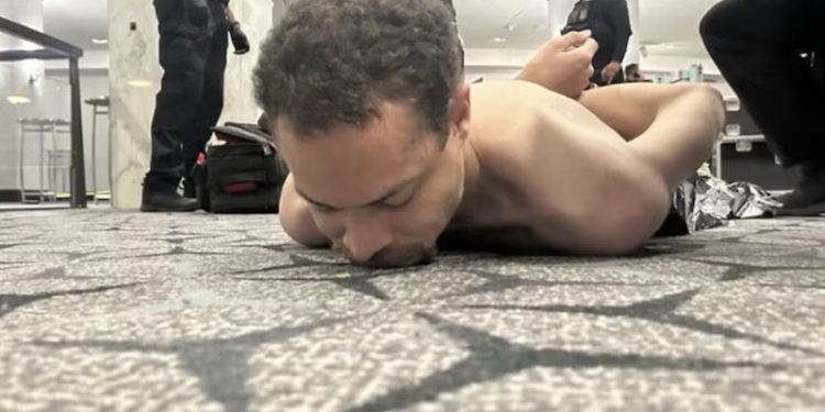 Autor de disparos nos EUA é filiado ao partido Democrata