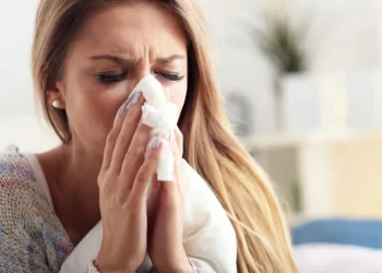 Mudanças no clima: cuidados com a saúde para evitar gripes e alergias